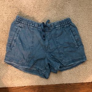 Gap soft, stretchy denim shorts